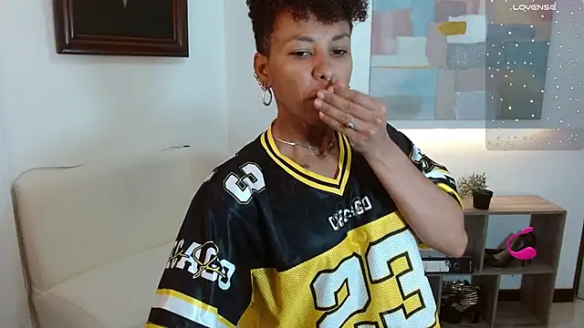 anahi macys online show from October 4, 2025, 10:46 am