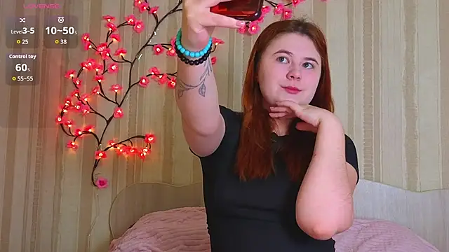 Snapshot of Eva_Starlight chatting on February 15, 2026, 4:09 am Eva Starlight online show from February 15, 2026, 4:09 am