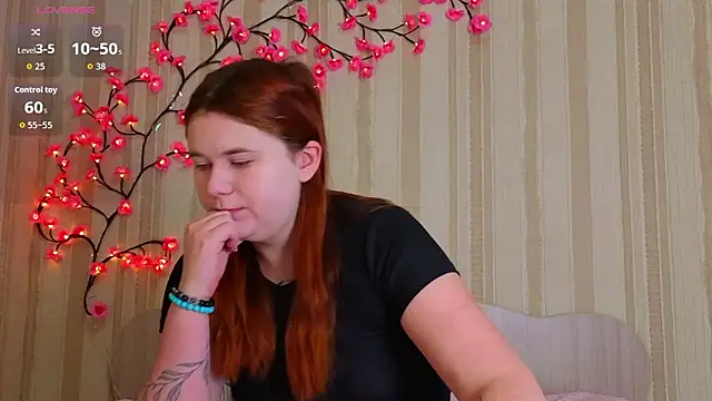 Snapshot of Eva_Starlight chatting on February 25, 2026, 4:11 am Eva Starlight online show from February 25, 2026, 4:11 am