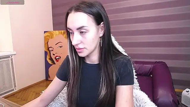 JenniferStone online show from March 4, 2026, 7:58 am