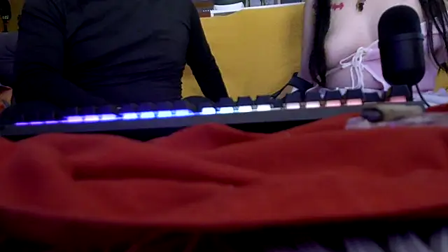 Snapshot of deathnote666_ chatting on March 8, 2025, 7:38 am deathnote666 online show from March 8, 2025, 7:38 am