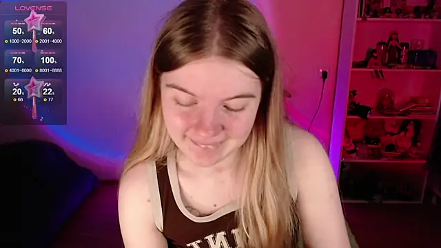 Strawberry juli online show from May 30, 2026, 1:14 am