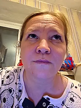 Snapshot of -Kathrine_kit- chatting on November 1, 2025, 5:48 pm -Kathrine kit- online show from November 1, 2025, 5:48 pm