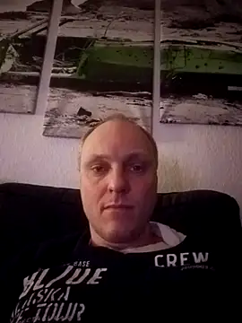 Snapshot of ReneLocken1 chatting on March 4, 2025, 8:16 pm ReneLocken1 online show from March 4, 2025, 8:16 pm