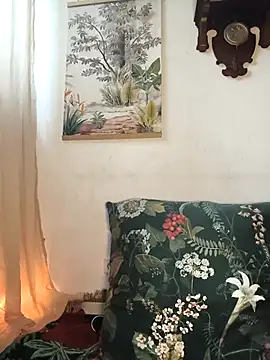 Rosemarie Blu online show from November 8, 2025, 11:32 am