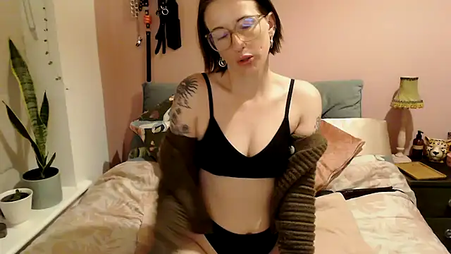 Snapshot of BlaireBarbi chatting on November 3, 2025, 6:53 pm BlaireBarbi online show from November 3, 2025, 6:53 pm