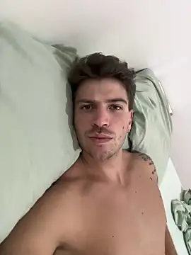 Snapshot of shuki0101 chatting on March 19, 2025, 4:47 am shuki0101 online show from March 19, 2025, 4:47 am