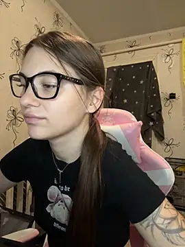 Snapshot of MrrKate chatting on October 8, 2025, 1:03 am MrrKate online show from October 8, 2025, 1:03 am