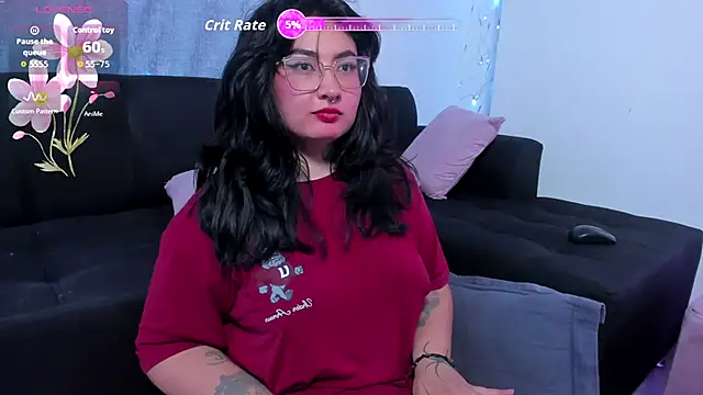 Curvybaddie99 online show from October 6, 2025, 6:22 am