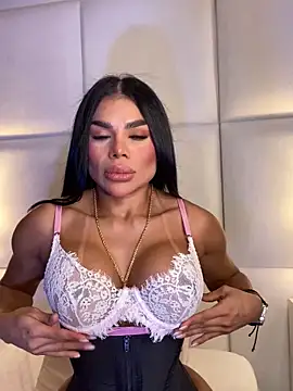 Amylewisq online show from April 15, 2026, 12:28 am