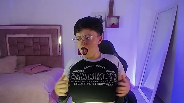 safyka online show from February 10, 2026, 3:10 am