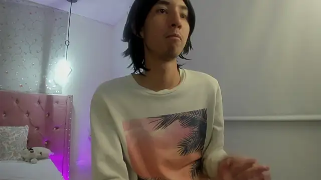 loverisu-coral online show from February 21, 2026, 11:28 pm