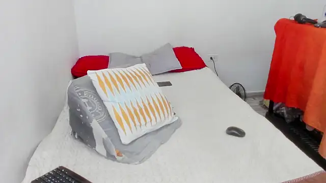 Snapshot of damian_c12 chatting on March 6, 2025, 11:31 pm damian c12 online show from March 6, 2025, 11:31 pm