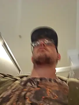 Snapshot of dylanroberts1995 chatting on March 13, 2025, 1:50 pm dylanroberts1995 online show from March 13, 2025, 1:50 pm