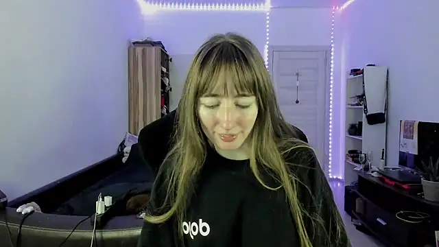 Snapshot of bekkawell chatting on October 1, 2025, 4:13 pm bekkawell online show from October 1, 2025, 4:13 pm