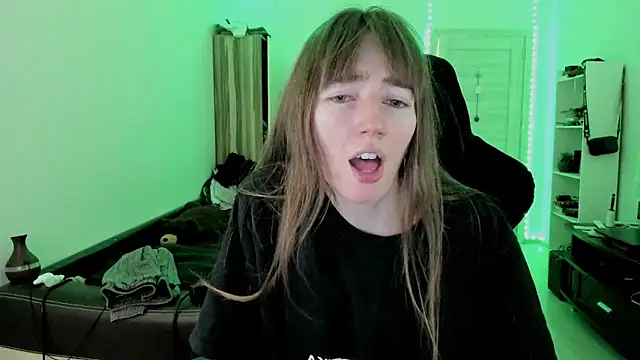 Snapshot of bekkawell chatting on October 8, 2025, 9:12 pm bekkawell online show from October 8, 2025, 9:12 pm