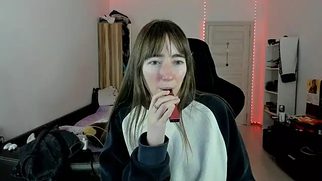 Snapshot of bekkawell chatting on November 12, 2025, 4:18 pm bekkawell online show from November 12, 2025, 4:18 pm