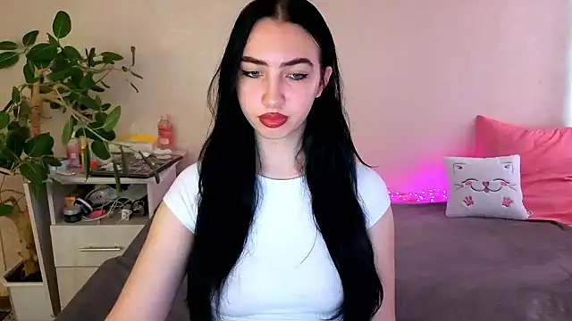 WildKittenX  online show from June 6, 2026, 4:06 am
