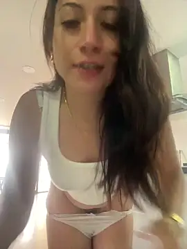 Mila LS online show from October 29, 2025, 1:13 pm