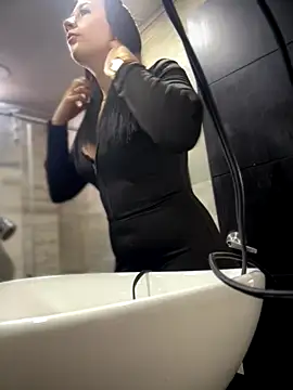 Mila LS online show from November 23, 2025, 1:00 pm