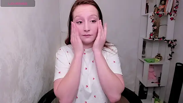 LinaFlawless online show from October 14, 2025, 2:34 am