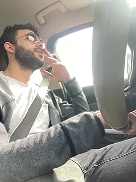 YJeromZCoxk online show from March 14, 2025, 7:37 am