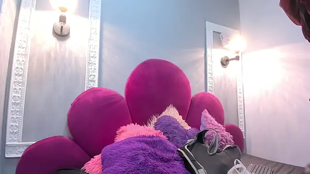 Bonniie 22 online show from April 9, 2026, 7:19 pm