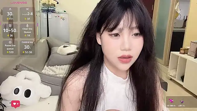 Yik-11 online show from March 12, 2025, 11:54 pm