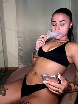 Snapshot of milabigassxoxo chatting on September 17, 2025, 11:34 am milabigassxoxo online show from September 17, 2025, 11:34 am