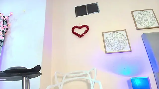 mary cute9 online show from February 23, 2026, 12:02 pm