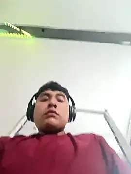 crisssalazar online show from March 10, 2025, 1:10 pm