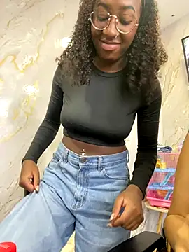 Qeen blackk online show from October 13, 2025, 6:41 pm