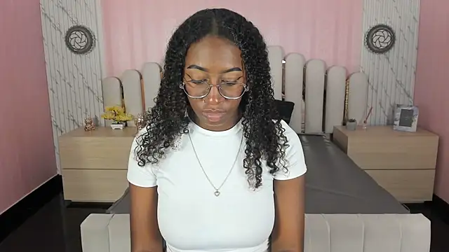 Qeen blackk online show from January 14, 2026, 9:20 pm