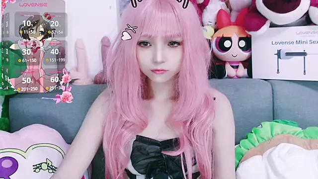 chenenna7 online show from October 16, 2025, 2:07 pm