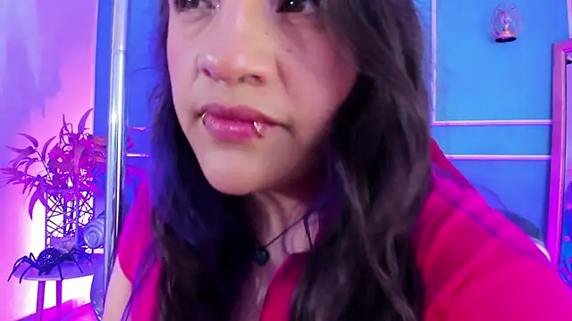 TaraTaylorr online show from February 26, 2026, 3:05 am