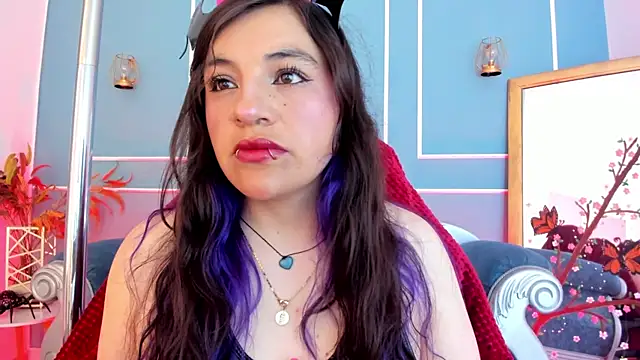 TaraTaylorr online show from May 28, 2026, 3:04 am