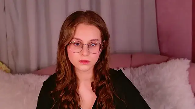 RileyMimicho online show from September 25, 2025, 8:45 pm