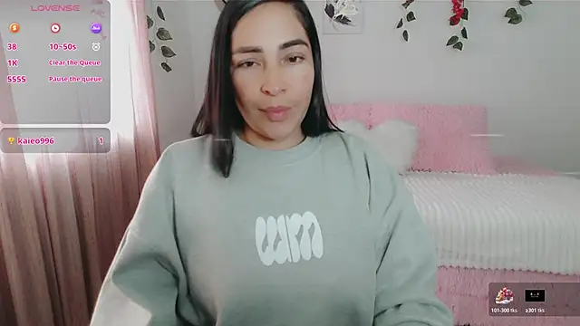 Snapshot of luna_lgomez_ chatting on October 31, 2025, 2:07 pm luna lgomez online show from October 31, 2025, 2:07 pm