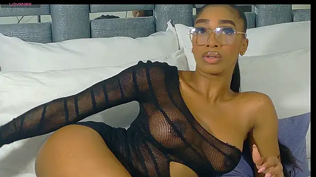 Angelesmith1 online show from February 27, 2026, 2:17 pm