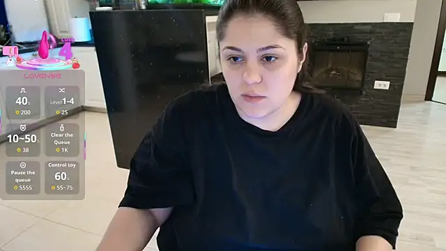 Layla- online show from February 16, 2026, 10:55 am