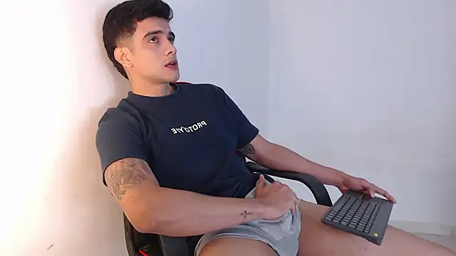 adam levis17 online show from October 14, 2025, 3:46 pm