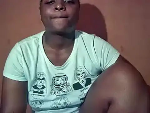 sexyhips2001 online show from February 11, 2026, 2:05 am