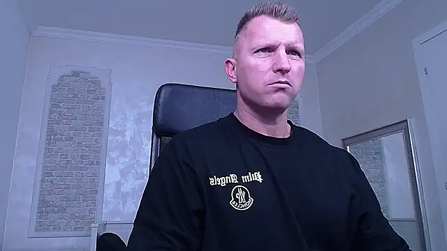 RomeoMalcolm online show from March 18, 2025, 5:31 am