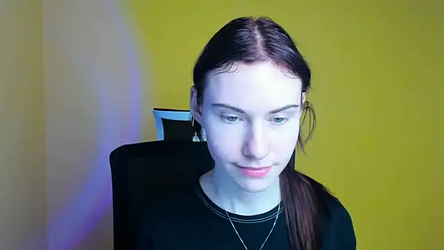 Fiona Night online show from March 12, 2025, 3:18 pm