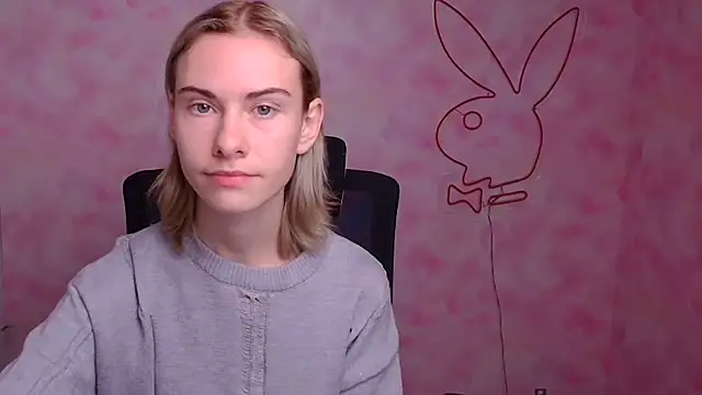 Fiona Night online show from October 25, 2025, 5:26 am