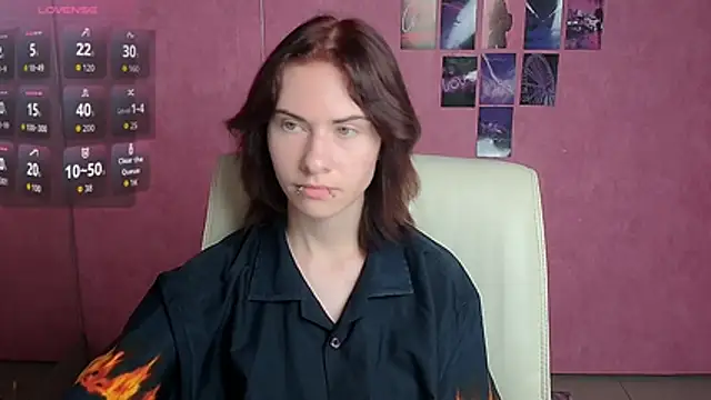 Fiona Night online show from July 19, 2026, 5:11 am