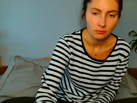 Irina9793 online show from November 10, 2025, 11:09 am