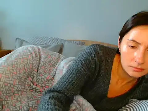 Irina9793 online show from November 17, 2025, 11:16 am