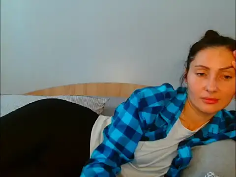 Irina9793 online show from April 7, 2026, 10:15 am