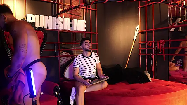 Snapshot of Liam_and_luca chatting on October 2, 2025, 2:07 am Liam and luca online show from October 2, 2025, 2:07 am